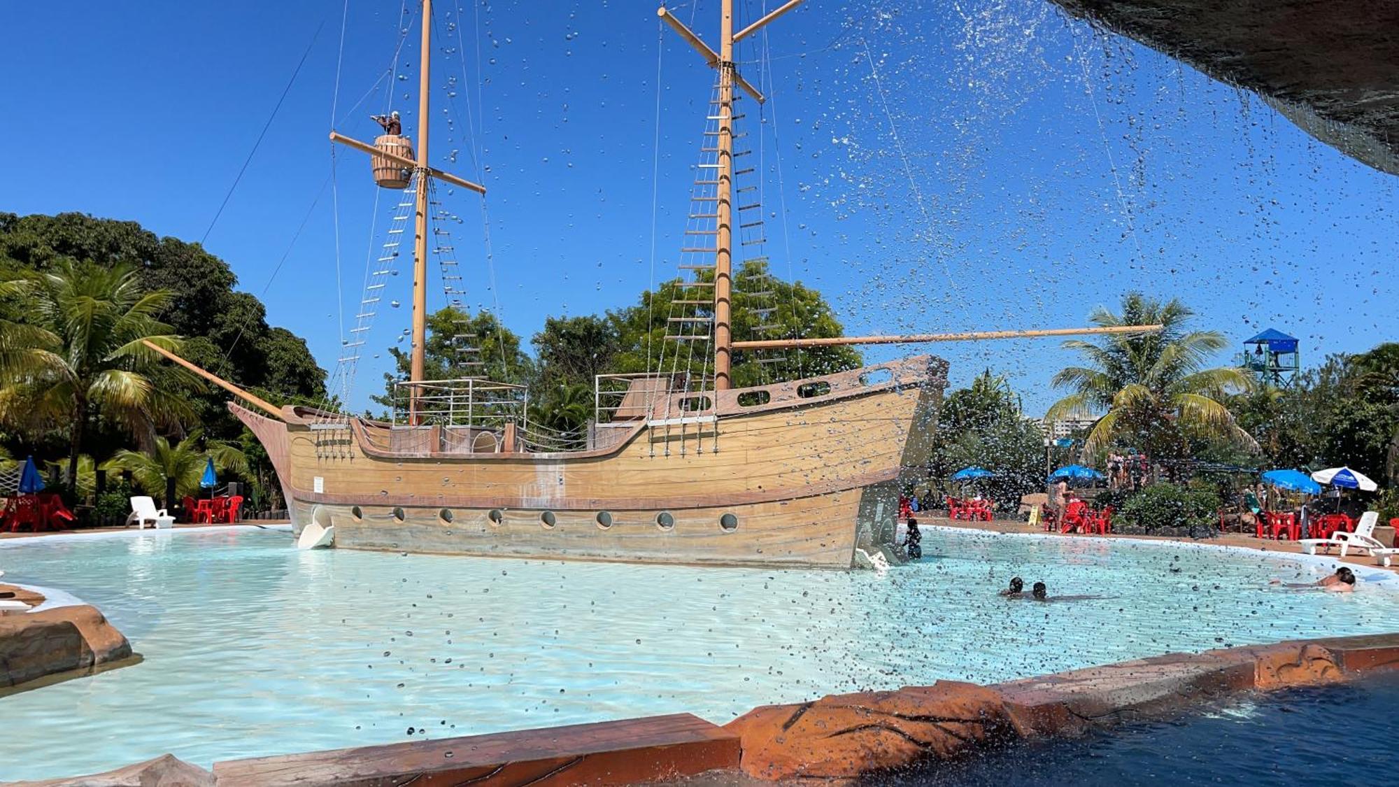 Spazzio Diroma Com Acesso Ao Acqua Park, Splash E Slide กัลดัสโนวัส ภายนอก รูปภาพ