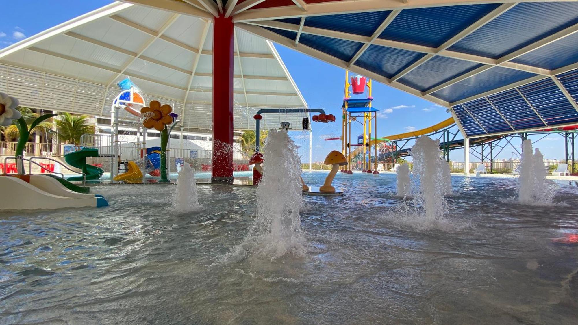 Spazzio Diroma Com Acesso Ao Acqua Park, Splash E Slide กัลดัสโนวัส ภายนอก รูปภาพ